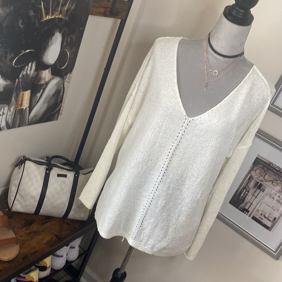 🎉 HP | 3/$50 • Perfect Summer to Fall Top 🤍 - Picture 7 of 11